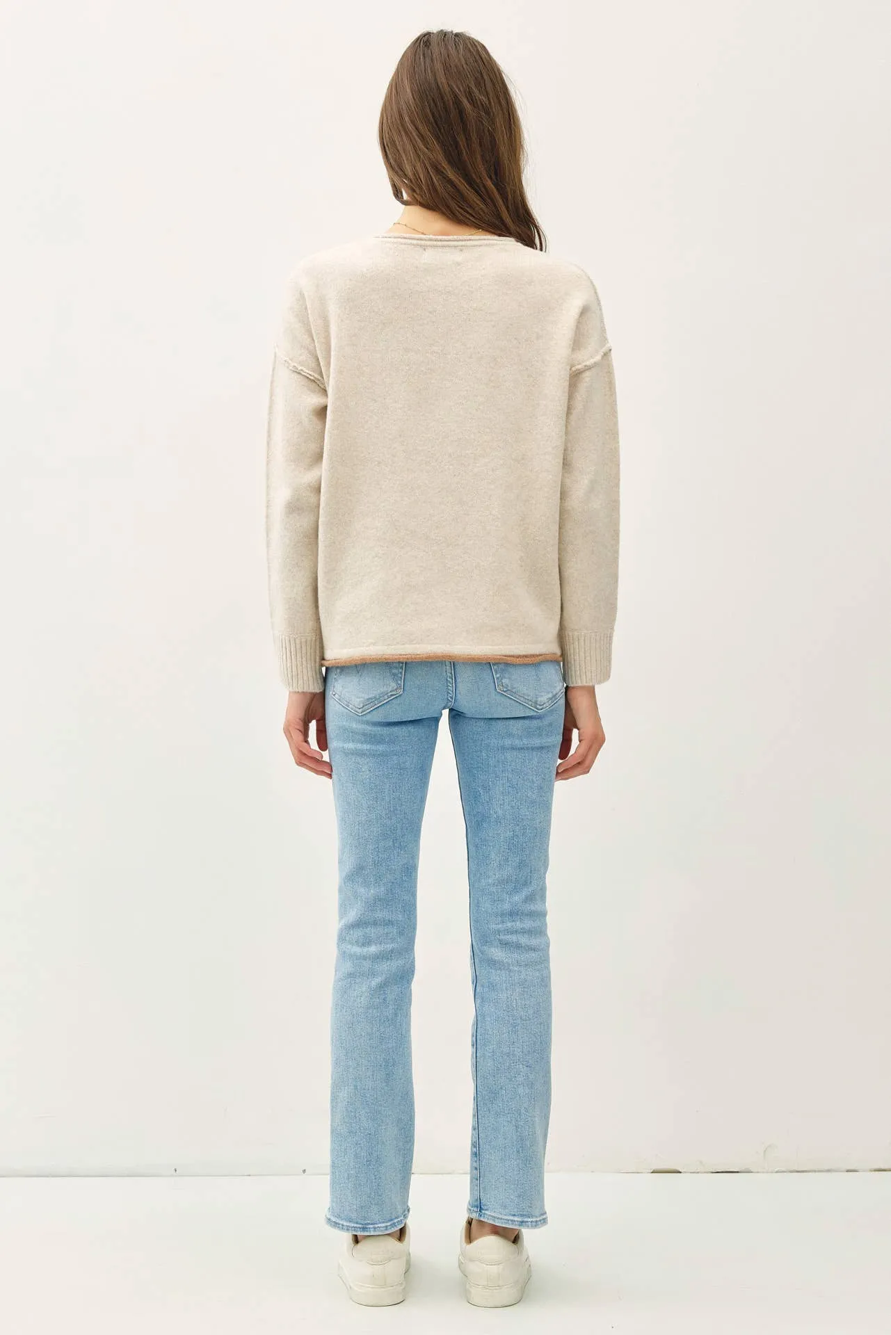 COZY ACCENT COLOR SOLID SWEATER