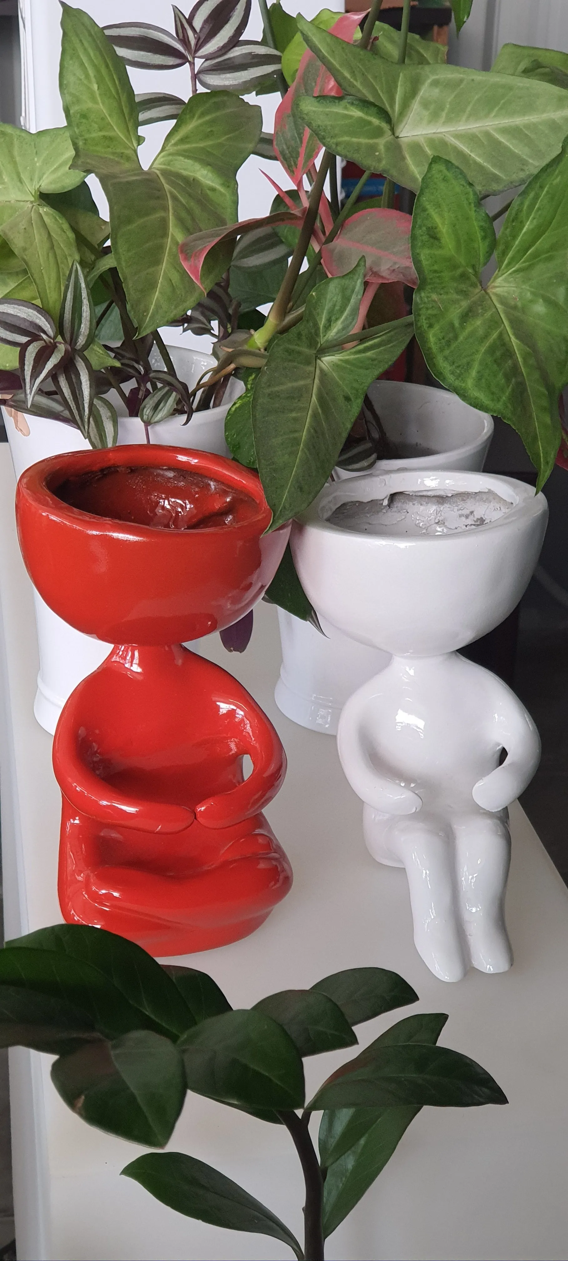 Resin Red Yoga Planter 104