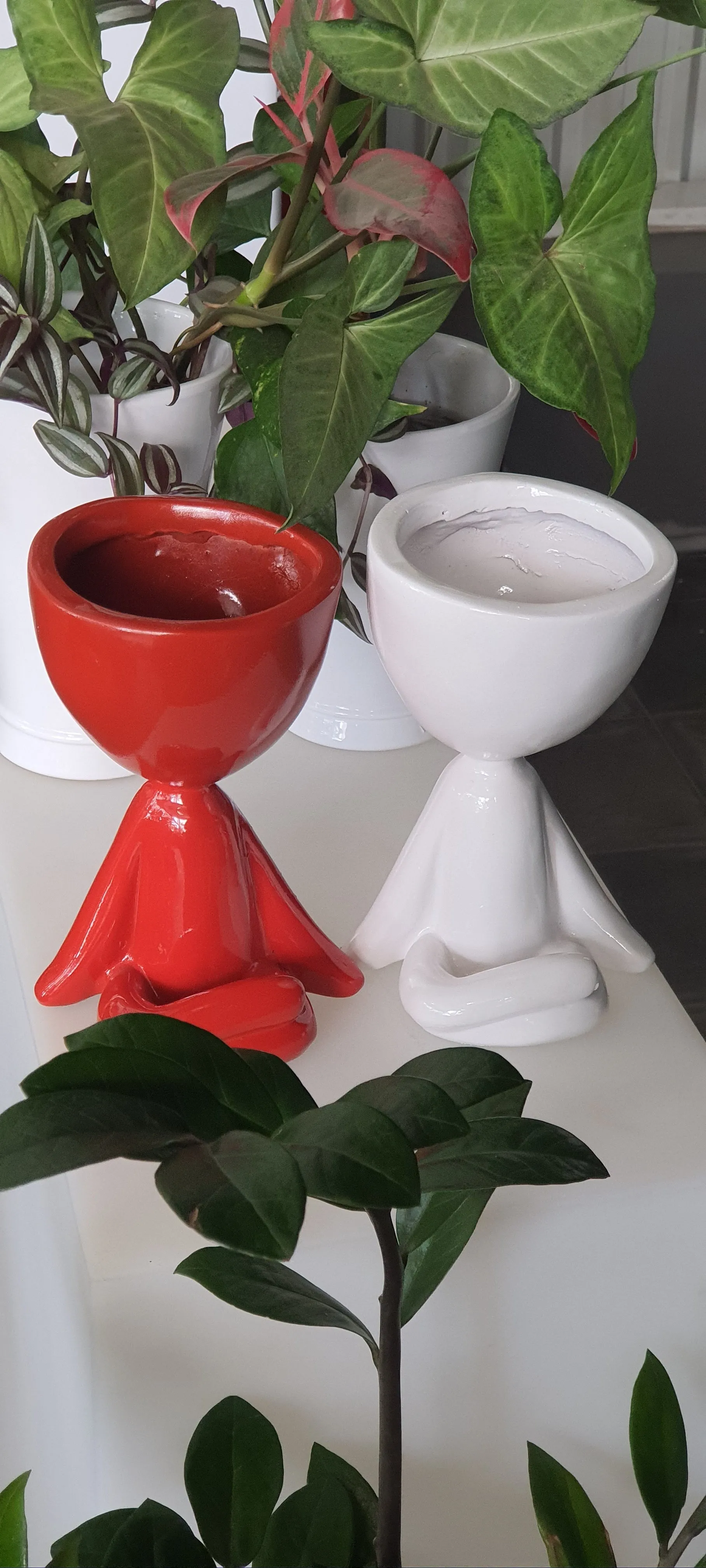 Resin Red Yoga Planter 104